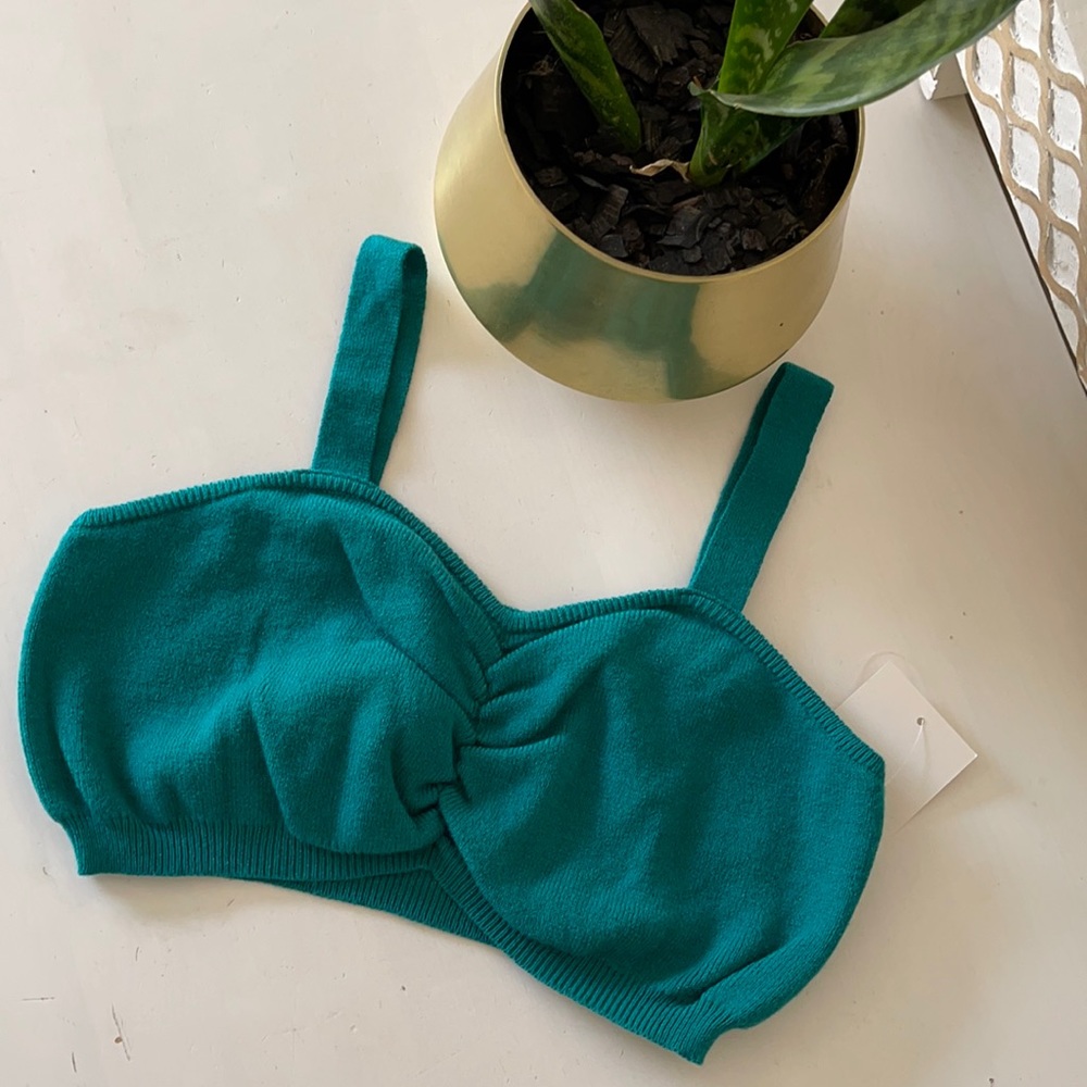NWT green knitted crop top